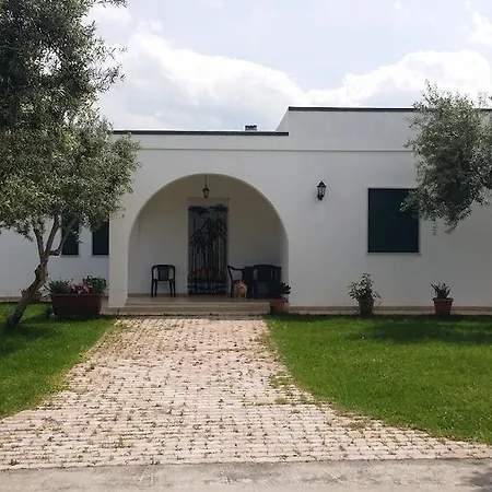 Oasi Degli Ulivi بيت للعطل
